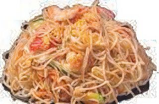 Riori  spaghetti di riso con gamberi, verdure e uova