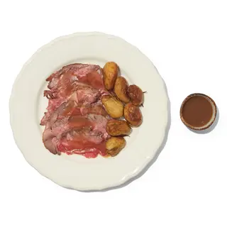 Roast Beef con patatitas rústidas