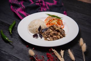 Мясо с грибами в сливочном соусе