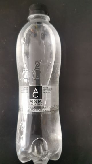 Apa minerala Aqua Carpatica