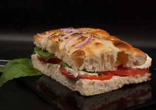 Фокача с плънка Бри (400г)