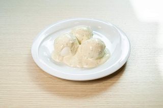 Bocconcini di bufala al pesto