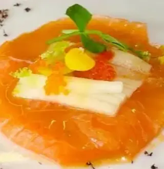 143 Carpaccio salmone - 8 pezzi