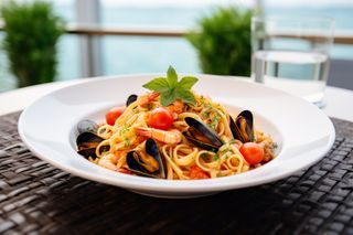 Tagliatelle cu fructe de mare