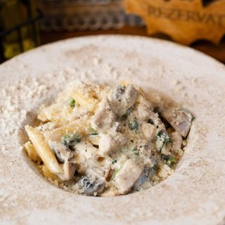 PENNE CU PUI, CIUPERCI DE PĂDURE & SPANAC 