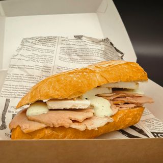 BOHcadillo De Pata Con Queso Y Alioli