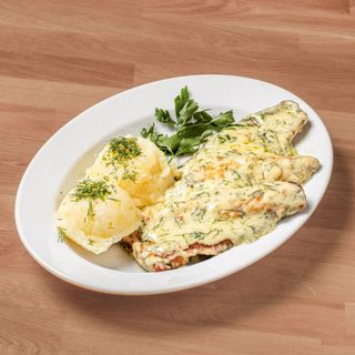 Faszerowana pierś drobiowa z pieczarkami i mozzarellą