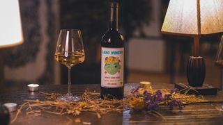 Nona's sunny wine - Dano