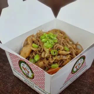 Spaghete cu legume si vita