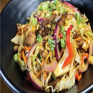 Tallarines Fritos Con Pato