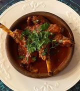 ხბოს ნეკნი აჯიკაში