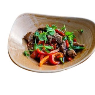 Ternera Con Pimientos Verdes