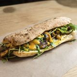 Bocadillo de Setas y Quesos