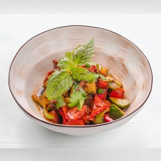 Острый салат с языком (300гр)