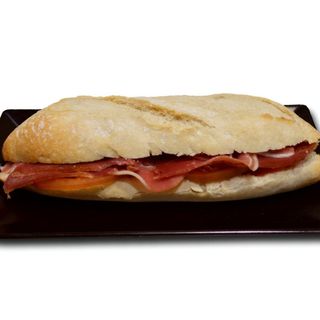 bocadillo serranito