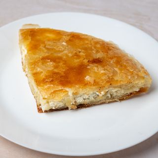 Burek sa sirom