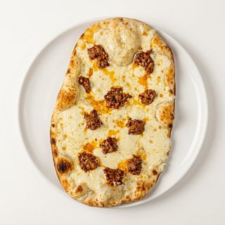 Pizza Con Sujuk Y Queso (22 Cm.)