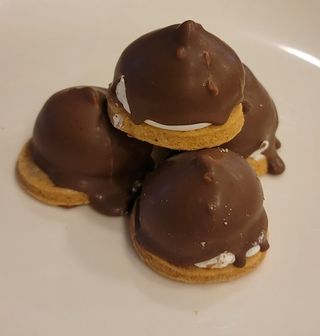 Puf cookies with caramel