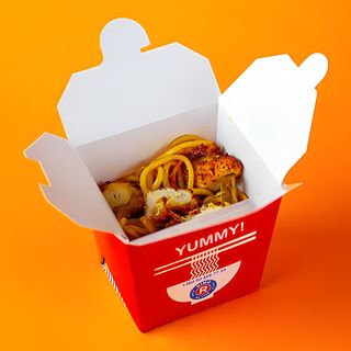 Лапша з хрусткою куркою (300г)