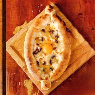 Khachapuri cu Ciuperci