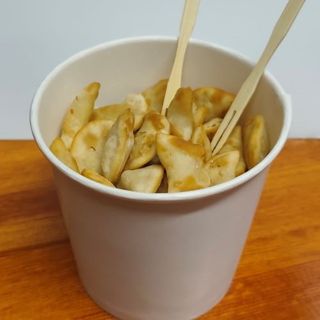 Смажені варенички з морепродуктами