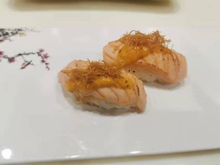 237 nigiri salmone scottato 2pz