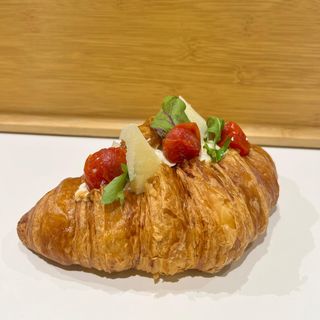 Croissant Burrata pesto