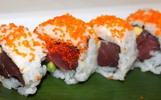 170. Uramaki Maguro  (4 Pezzi)