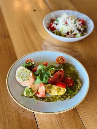 Салата капрезе (350г)