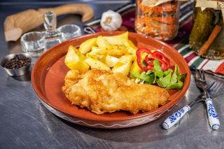 Șnițel de pui cu cartofi cu rozmarin