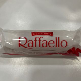 3 BOMBONES RAFFAELLO