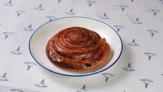 ხვეულა ქიშმიშით/Pain au Raisin
