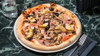 Pizza quattro stagioni