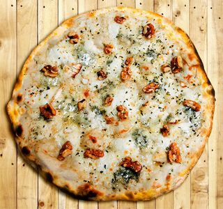 Pizza Suprema de Quesos