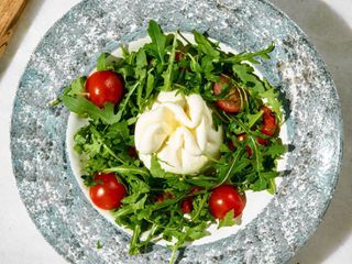 Буррата з печеним перцем, томатами та ароматом трюфеля (255г)