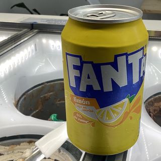 Fanta Limon 