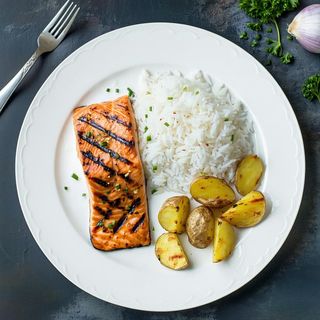 Filet grill z ryżem