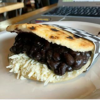 Arepa Domino