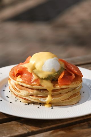 Завтрак Salmon pancakes