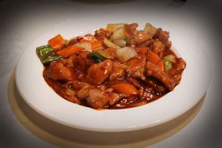 54. Cerdo Con Guindillas