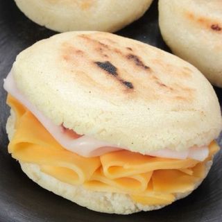Arepa De Jamón Y Huevo