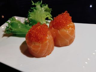 090a - Gunkan tobiko salmone 2 pezzi