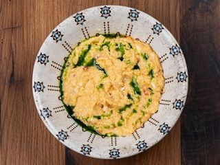 Мамалига з в'яленими томатами та витриманою бринзою (180г)