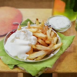 Patatine fritte con salse bbq - grande