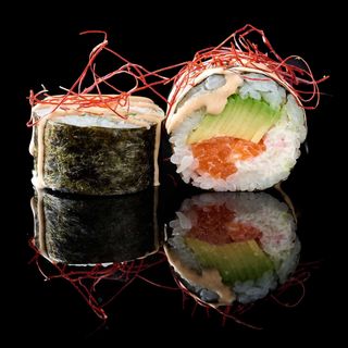 Рол Сяке футомакі (8шт./240г.)