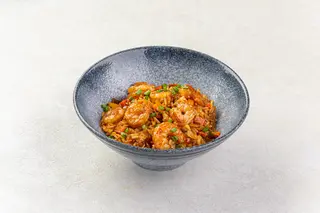 Жареный рис с креветками