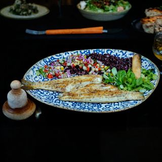 Лаврак филе с императорски ориз и лимонова салата (350гр)