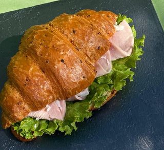Круасан філадельфія з шинкою