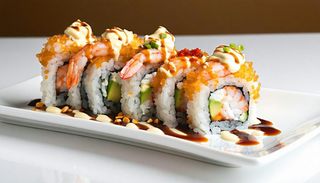 Camarão con abacate Roll