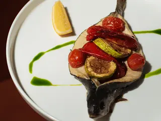 Форель на мангалі з овочами (350г)